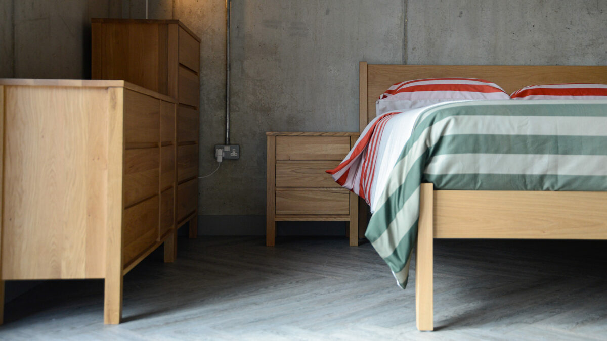oak 3 drawer Shaker bedside unit