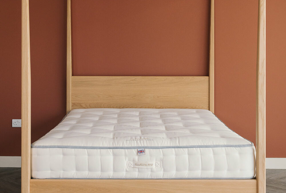 oak 4 poster Canterbury mid century look bed portrait