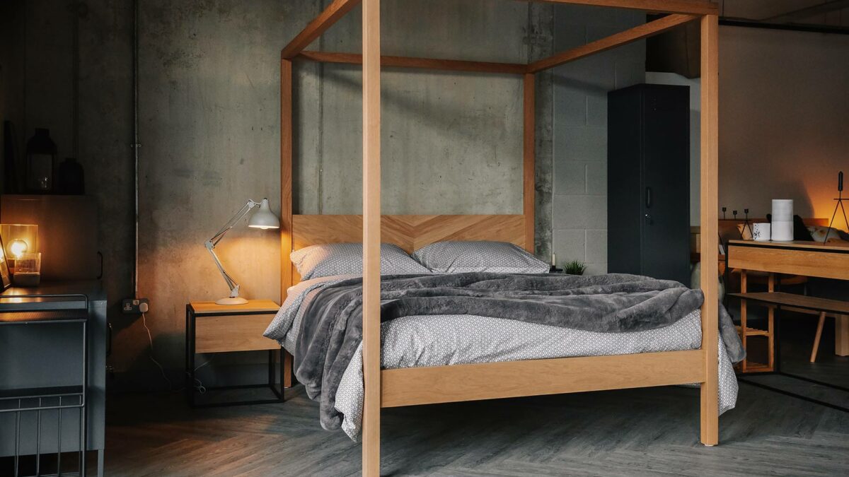 oak Kelham 4 poster 3Q 1300