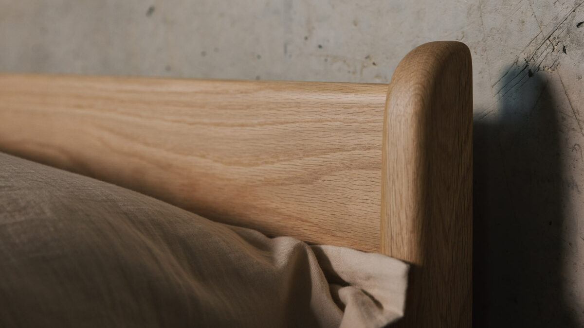 a closer look at the solid Oak Pimlico bed headboard