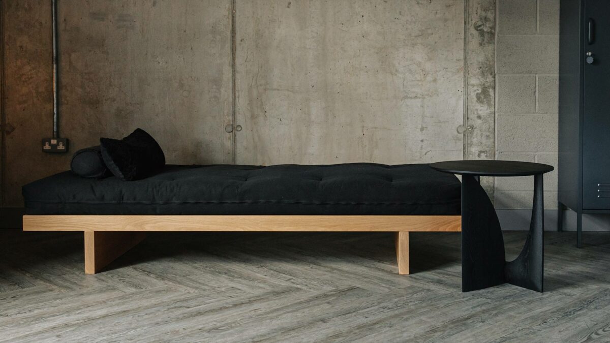 oak kyoto daybed side view
