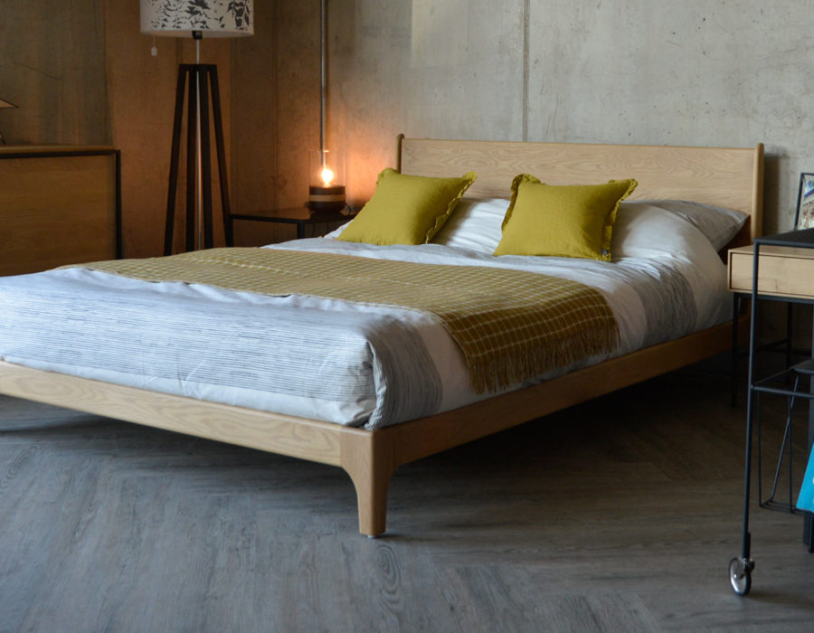 oak low bed carnaby design