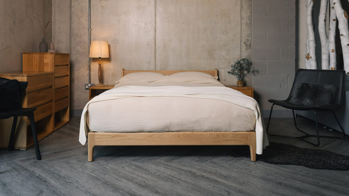 oak pimlico bed front