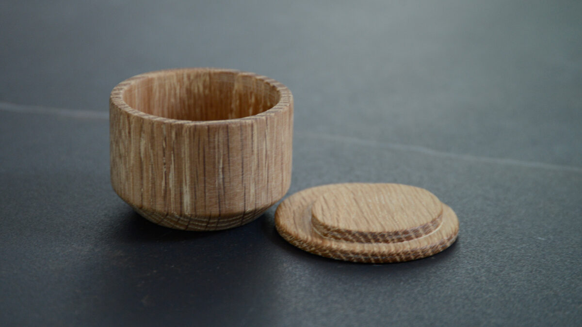 oak salt pot or trinket box