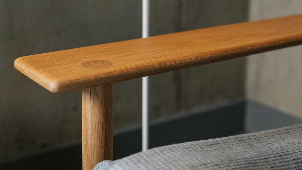 balder sofa bed oak arm detail view