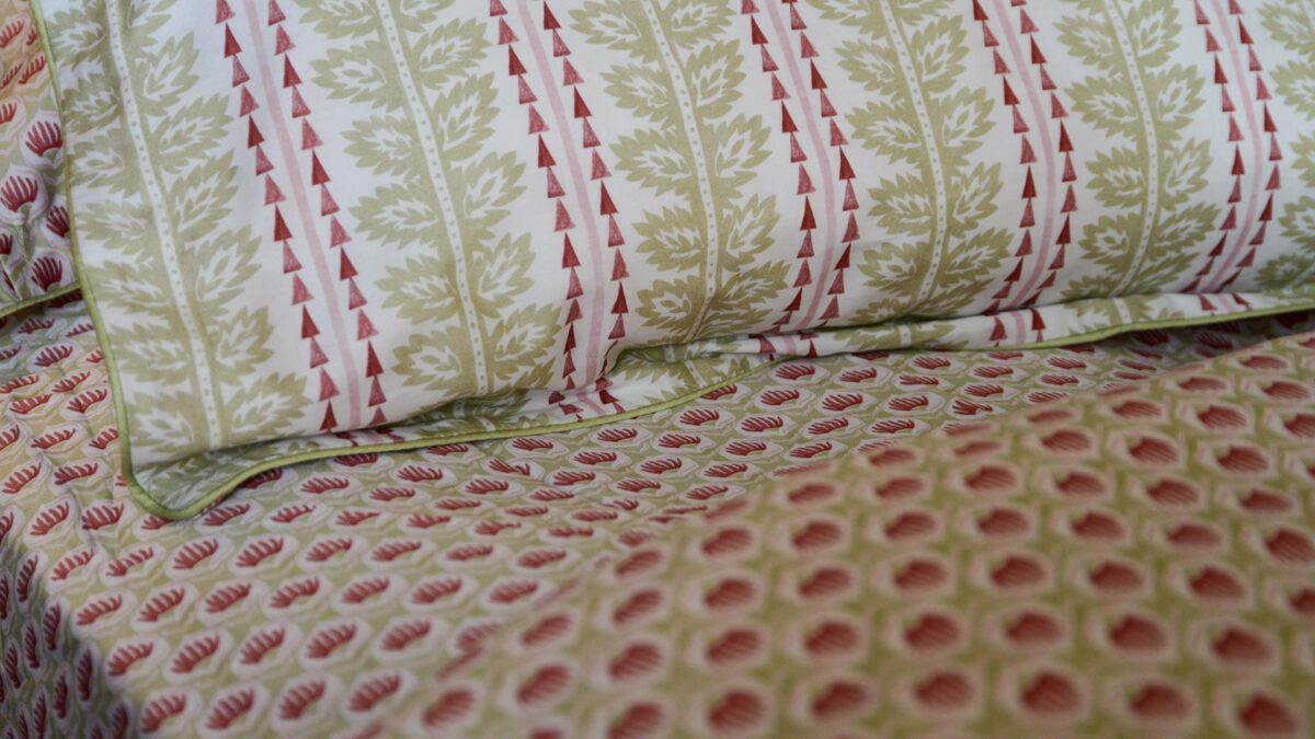 olive and cerise printed fitted sheet