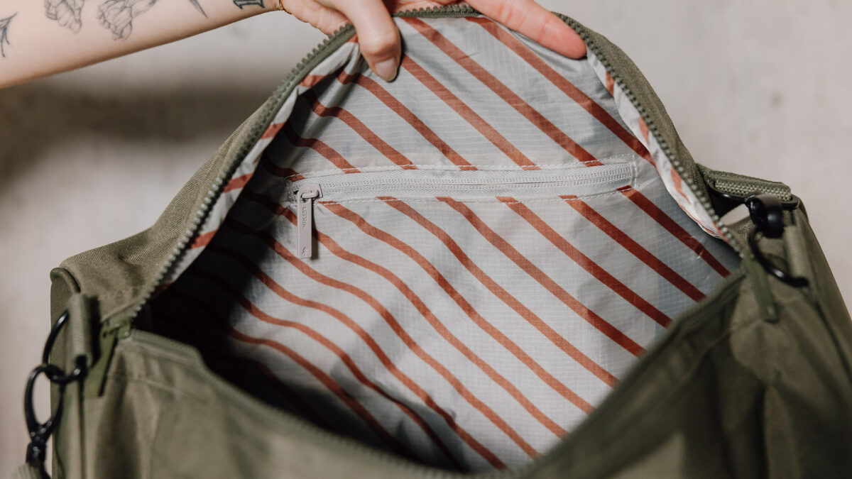 olive duffle bag detail internal fabric