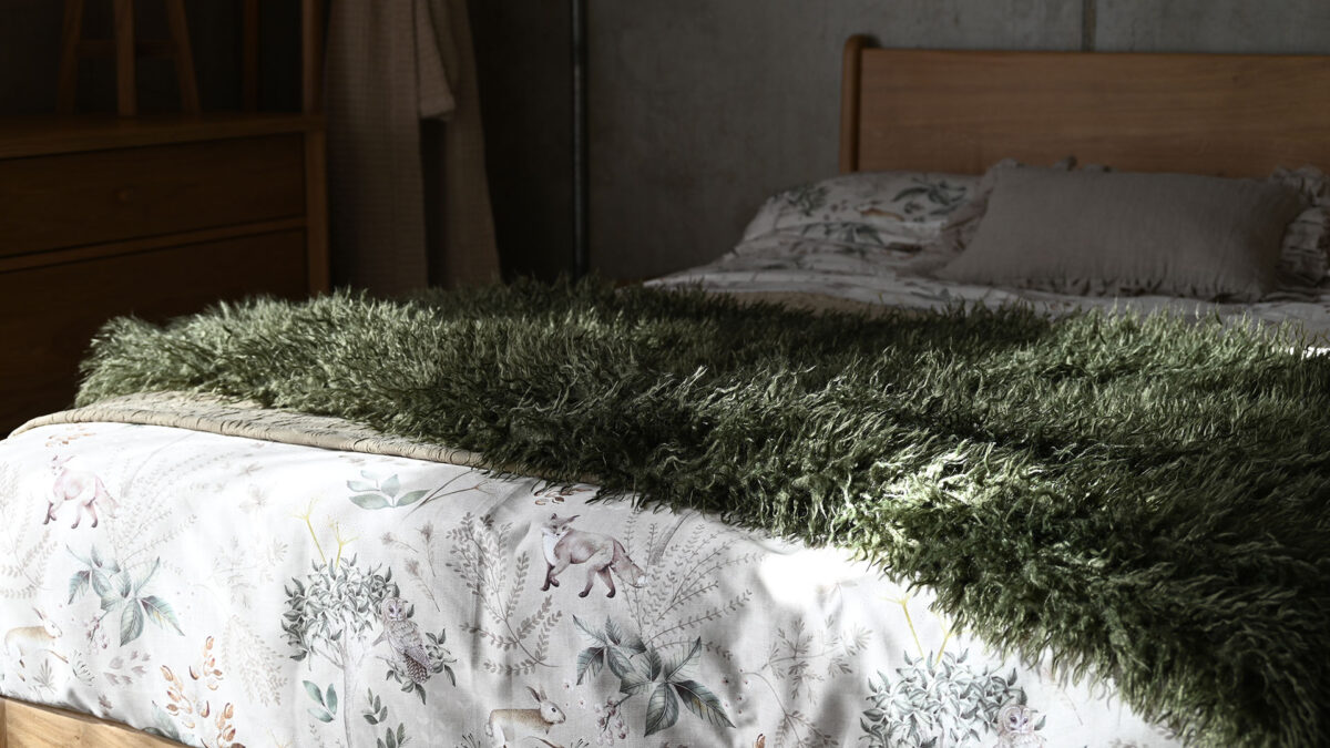 Deep Pile Faux Fur Throws - 3 Colours - Image 3