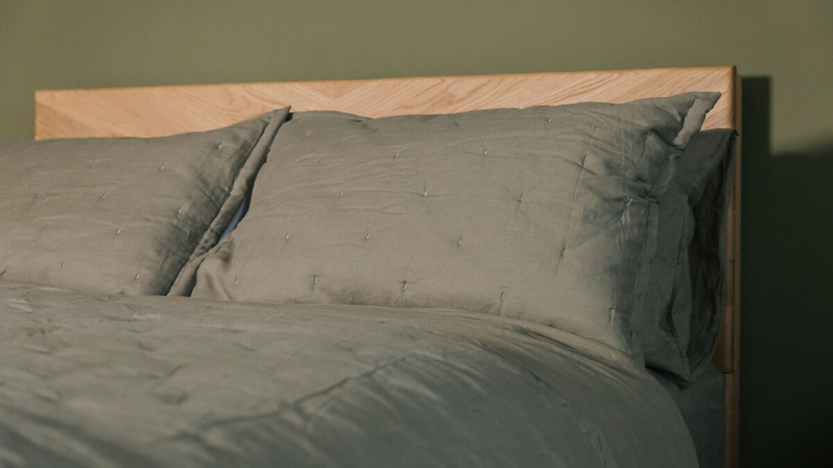 olive linen quilt and pillowcase set