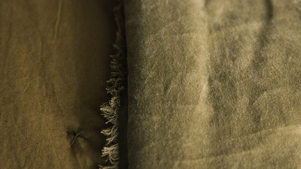 oliver reversible velevt quilt detail