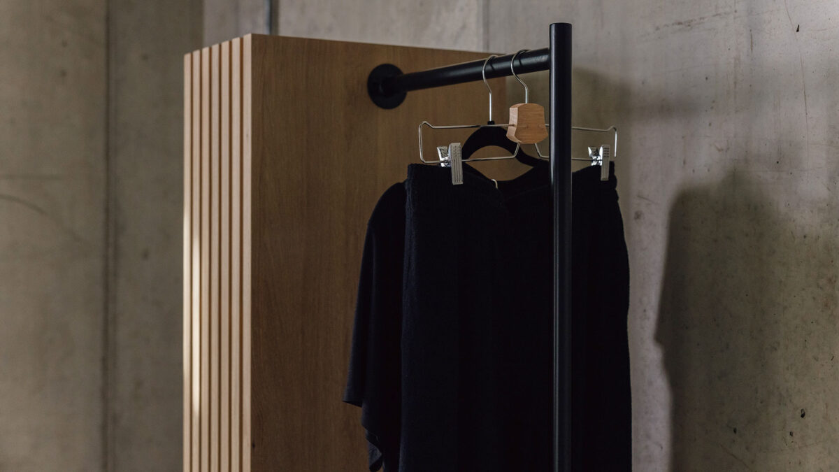 Modern Oak Open Wardrobe - Image 9