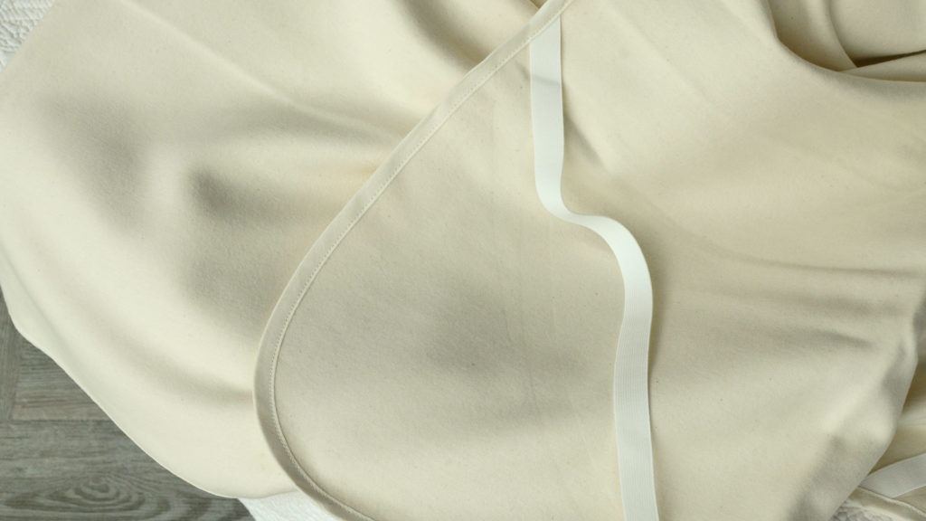organic cotton mattress protector elasticated corner bands