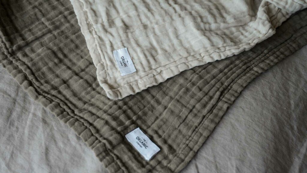 organic cotton textured towels corner detail