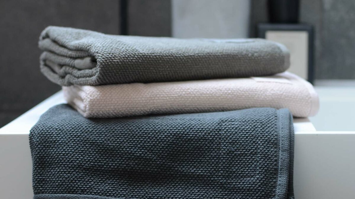 organic terry weave cotton towels 4 stack