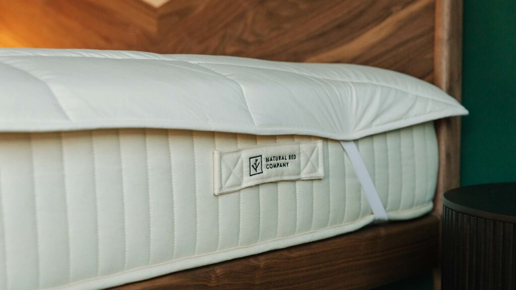 organic wool filled mattress covers corner straps