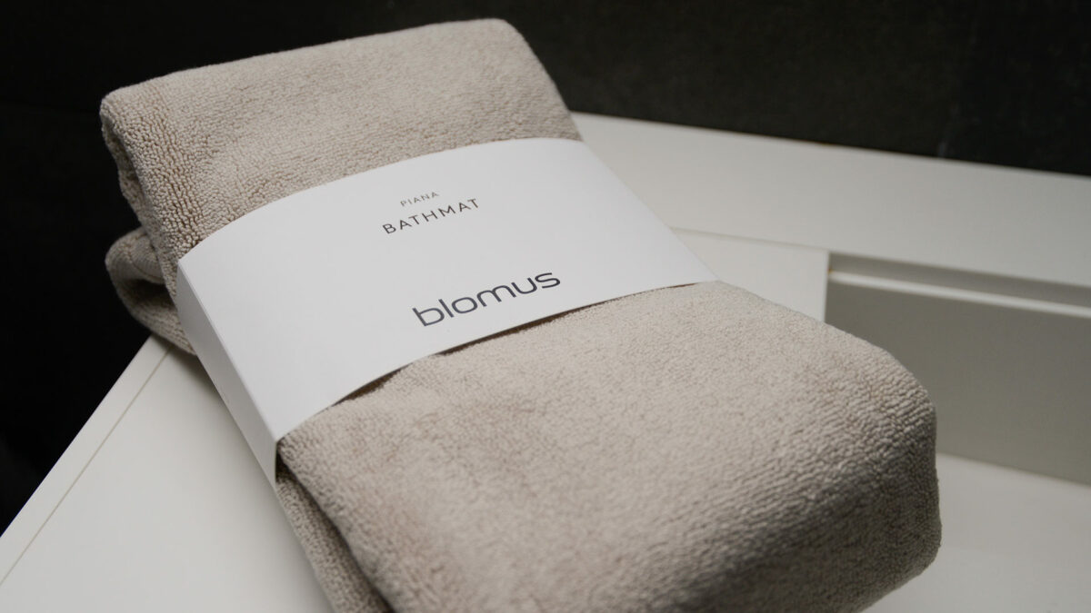 luxury organic cotton pale clay coloured bath mat