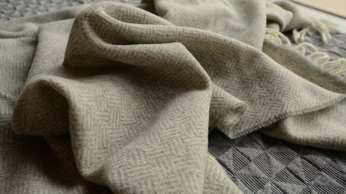 parquet-design-wool-throws - grey