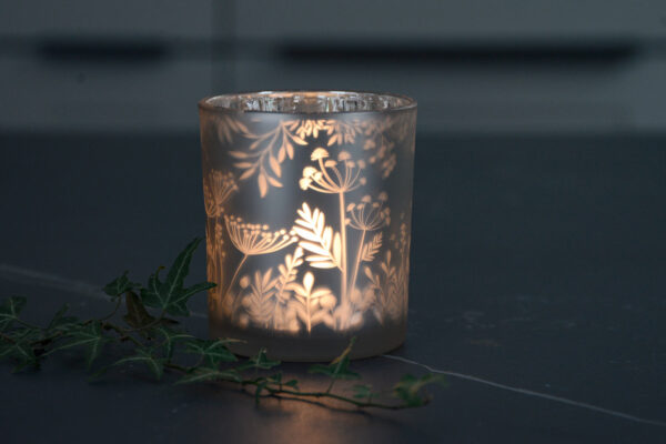 patterned glass t ligh holder