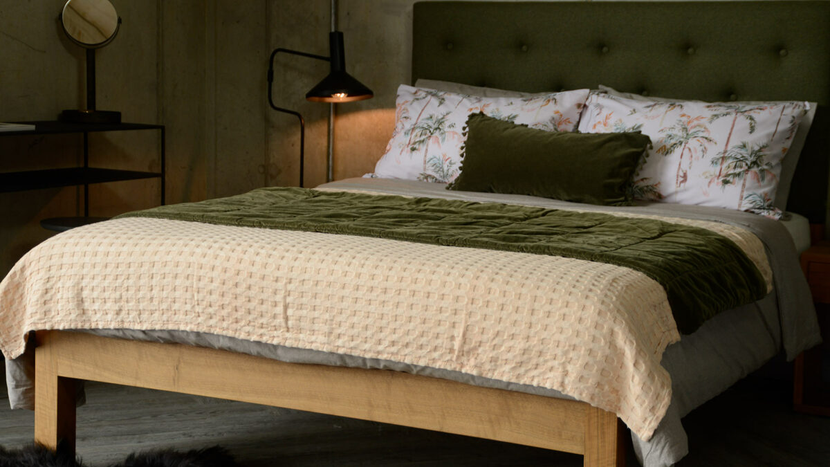 peach coptton blanket with green accessories