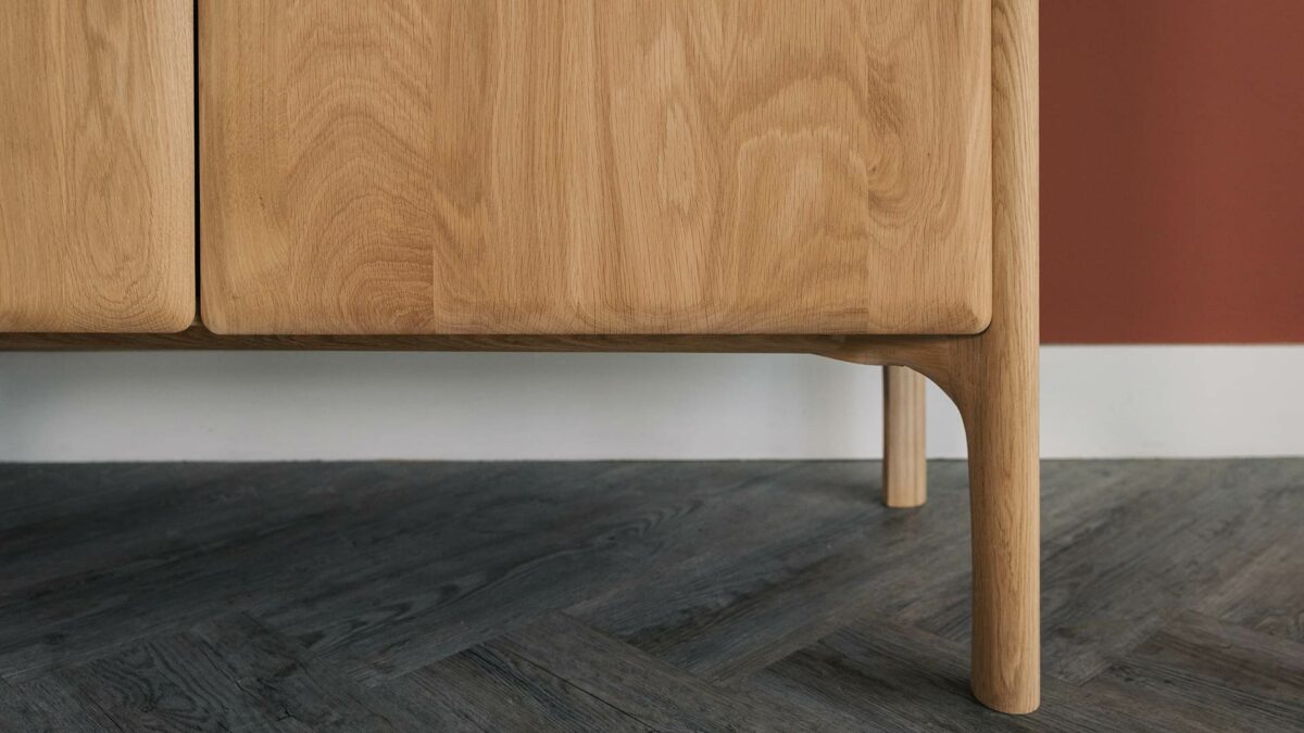 pi sideboard leg detail