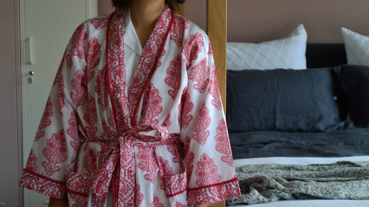 block print pattern light cotton dressing gown in pink and white