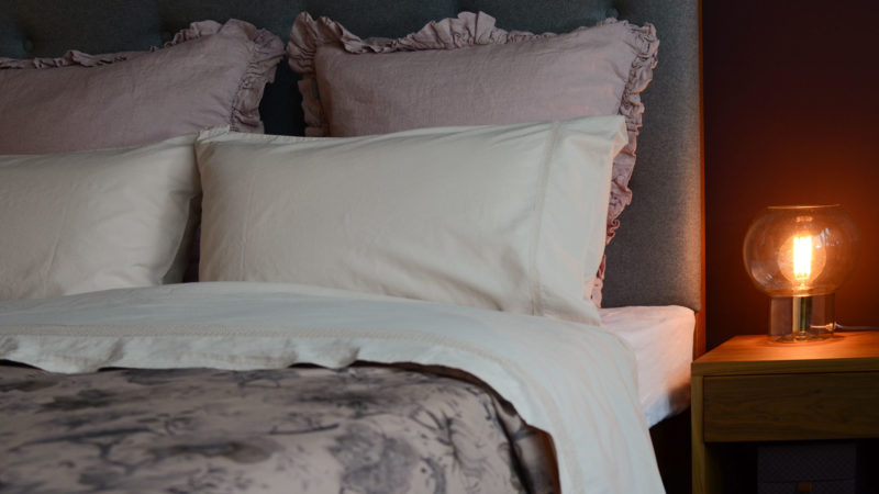 pink-ruffle-cushions