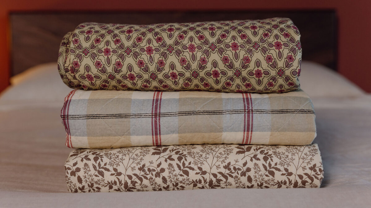 Retro Quilted Throws - Plum & Chocolate