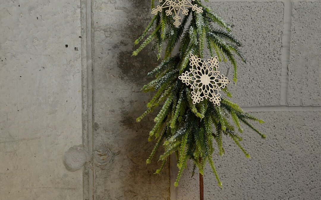 Scandi style wooden snowflake christmas decorations