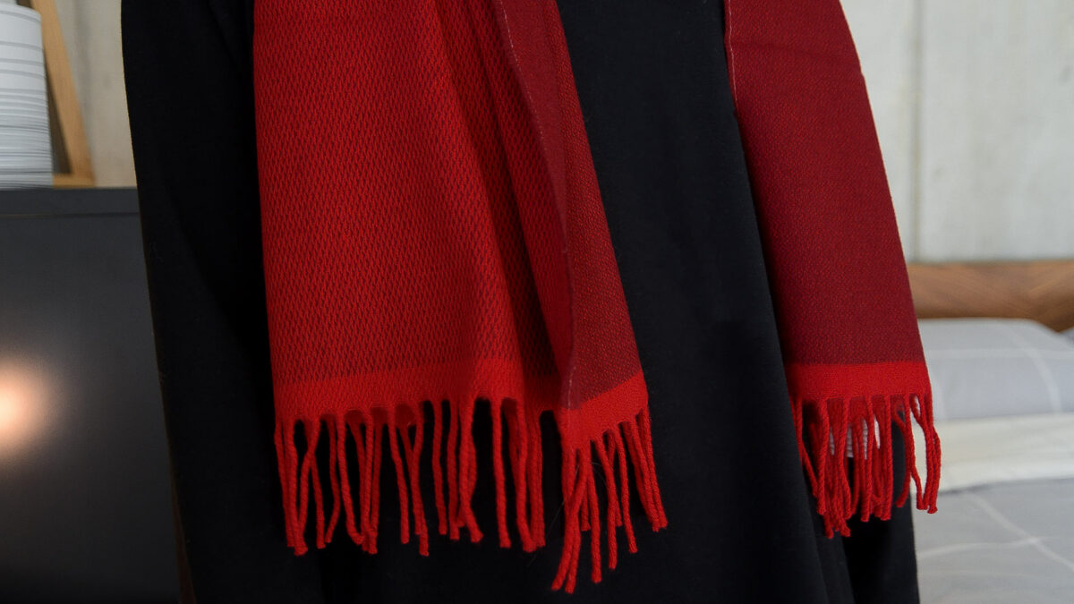 pure lambswool reversible scarf red