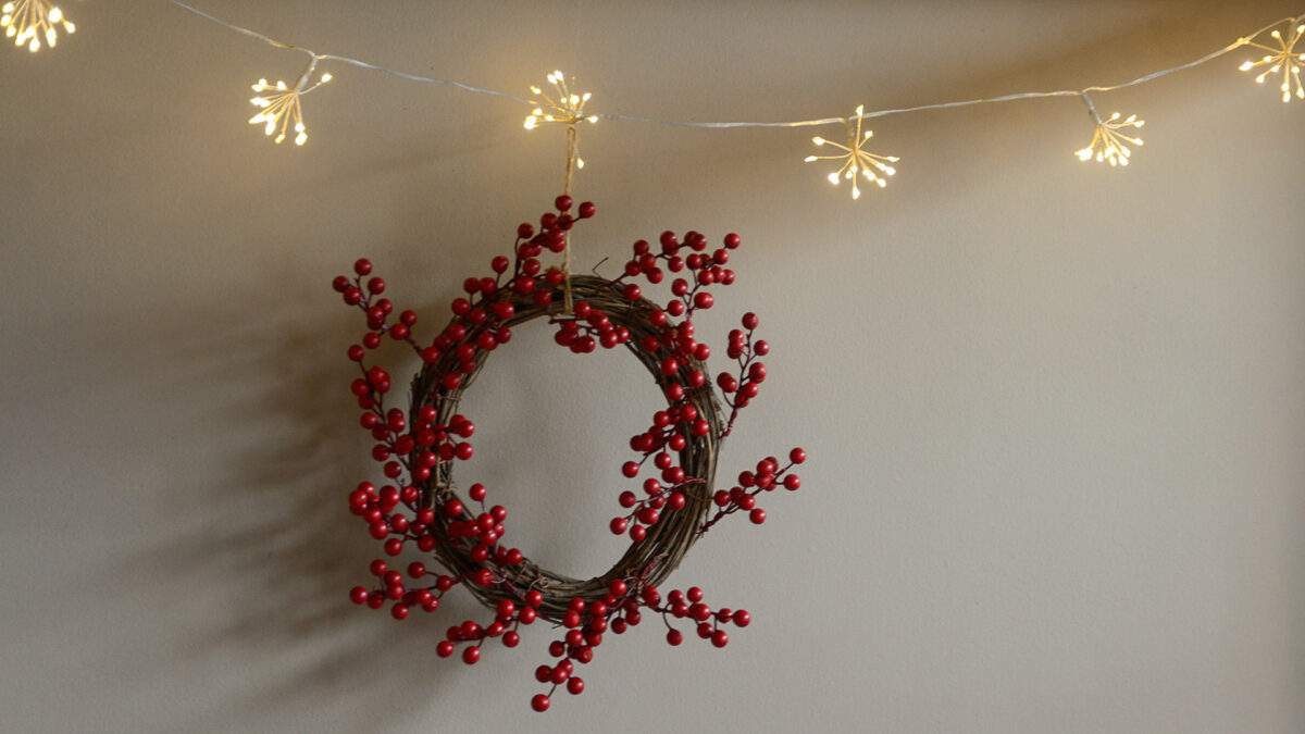 small berry wreath