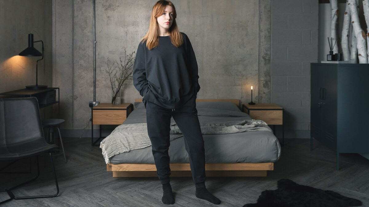 relaxed joggers and sweatshirts charcoal