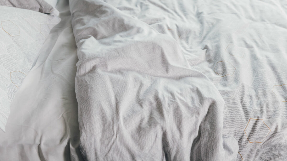 reversibl duvet set grey honeycomb print