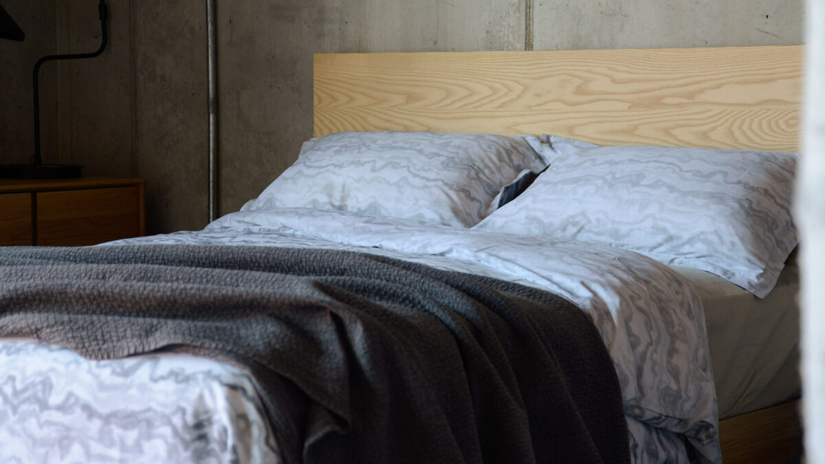 reversible duvet set with grey water marbling pattern