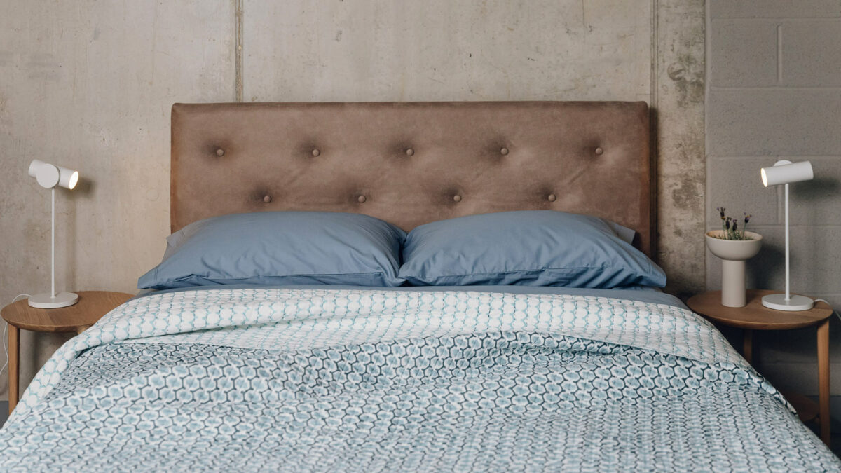 reversible hand block primnt bedspread blue with blue bedding