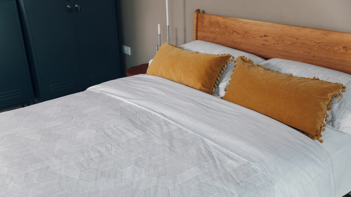 reversible honeycomb print duvet set