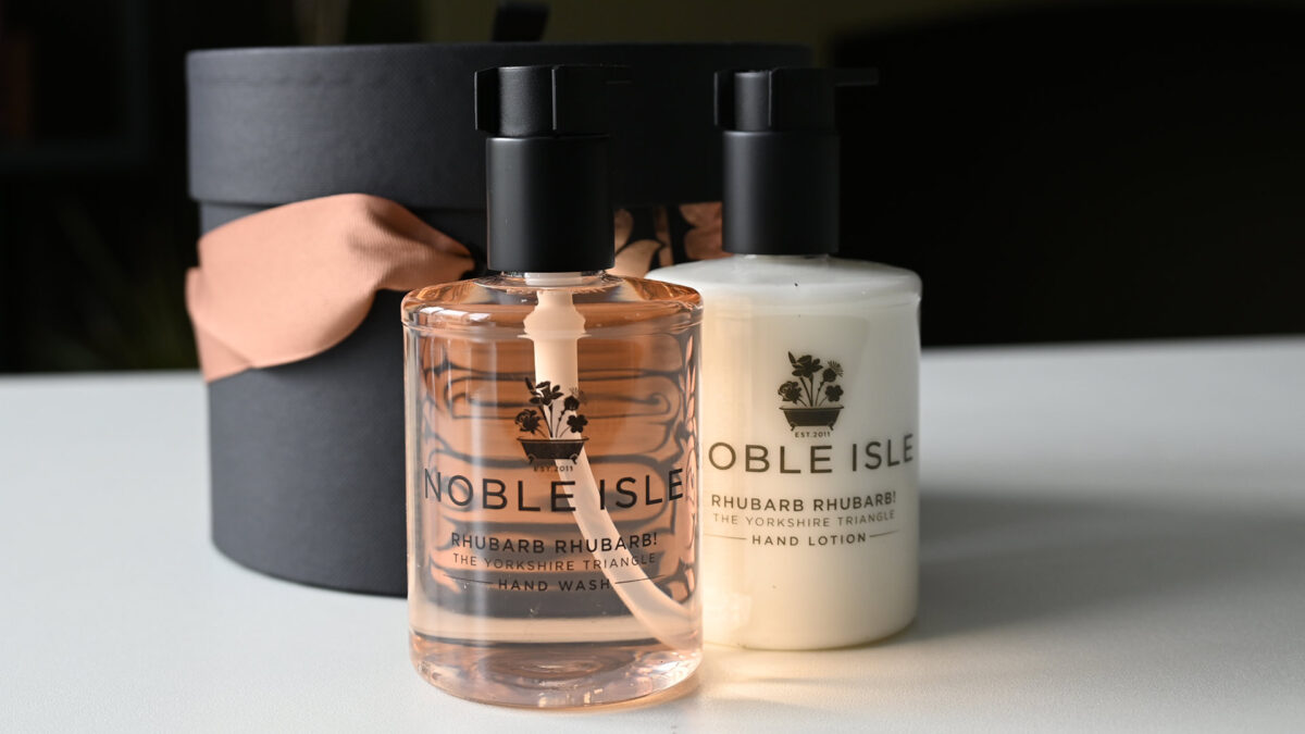Noble Isle Rhubarb Rhubarb! Luxury Gift Set - Image 2