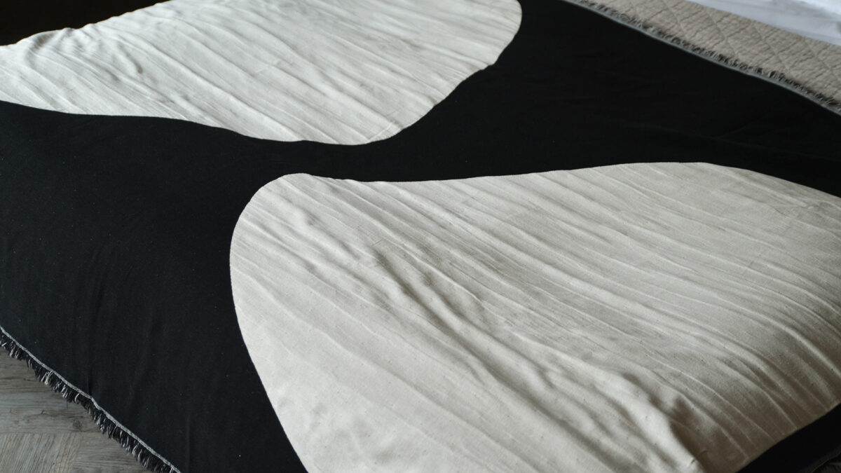 rocks pattern reversible throw