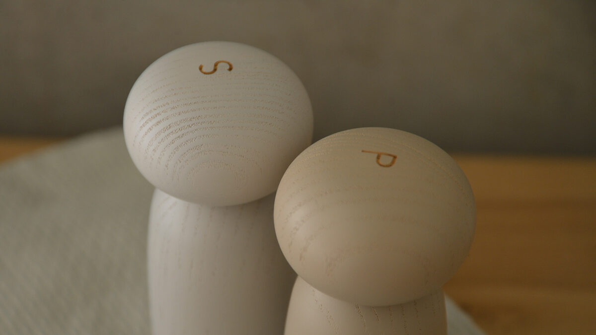 Solid Ash Salt & Pepper Mills Set - Image 3