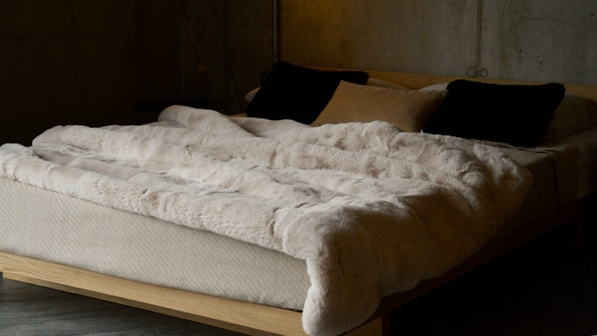 sand deep faux fur throw