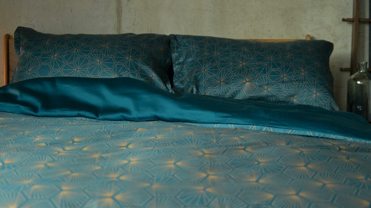 Hexagon - Luxury Dark Teal Bedding