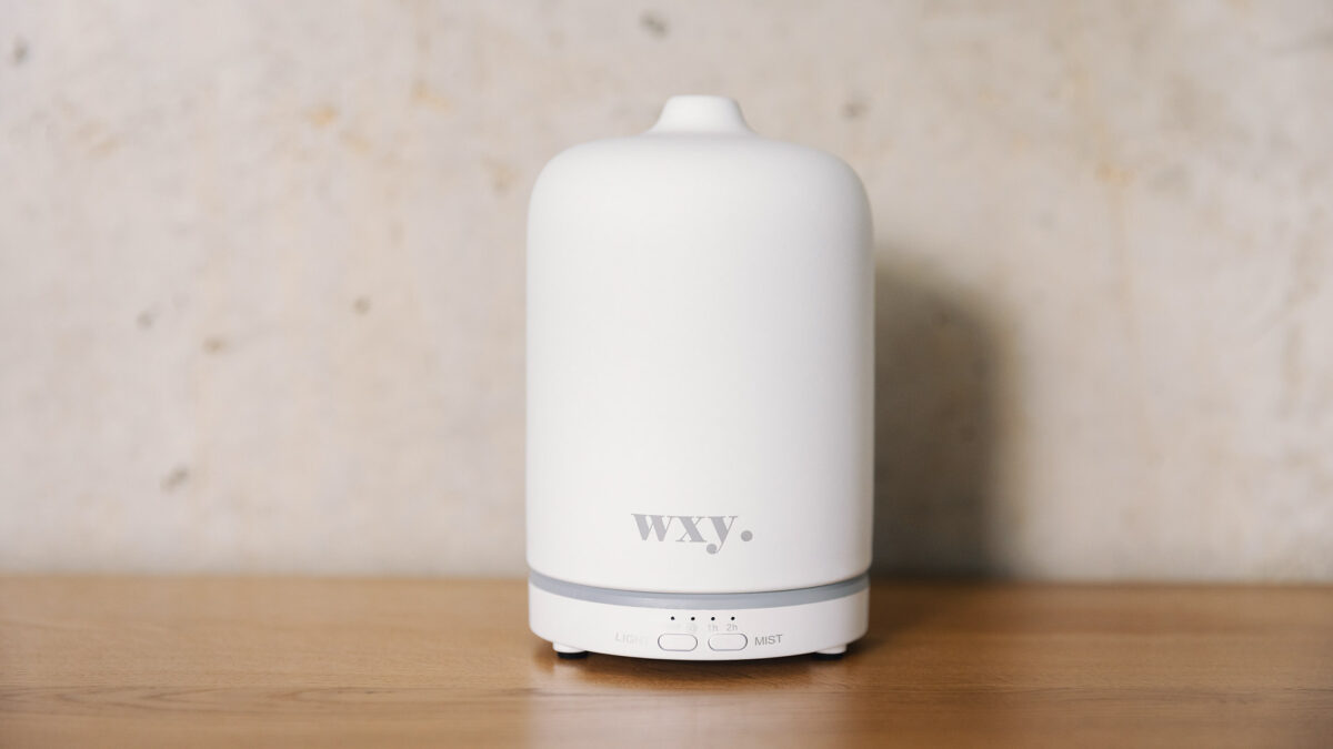 scented oil diffuser small white