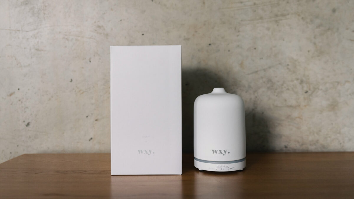 scented oil diffuser white