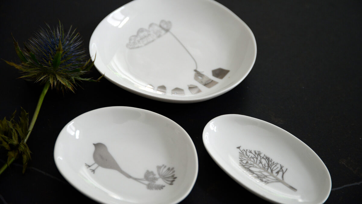 set of 3 mini porcelain dishes