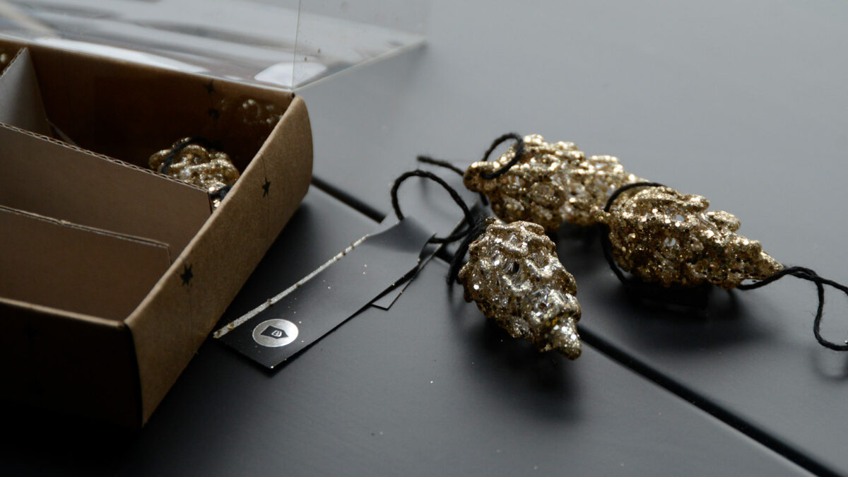 set of 6 glittery gold Christmas decorations