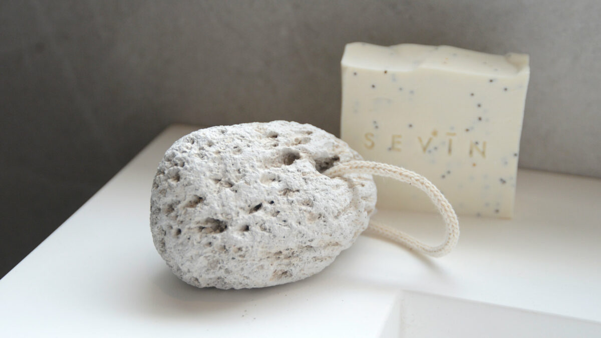 exfoliating pumice stone