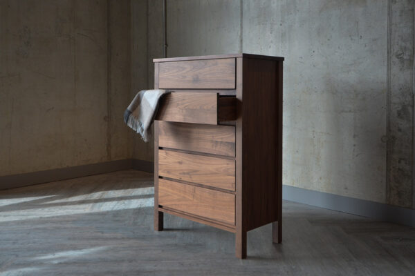 shaker walnut 5 drawer chest open drawer 1200