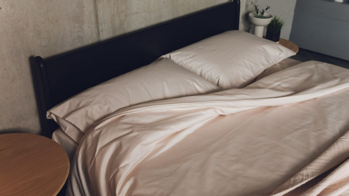 Sateen cotton bedding in shell pink including fitted sheet, duvet cover and pillowcases