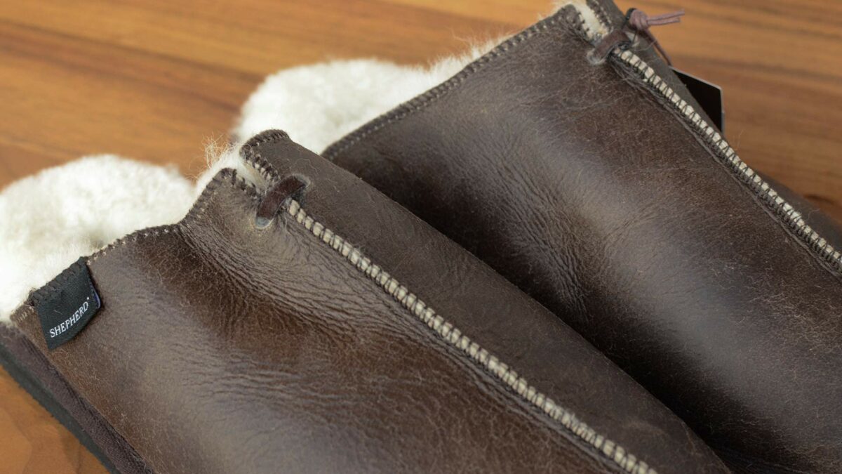 Hugo mens sheepskin slippers in antique brown