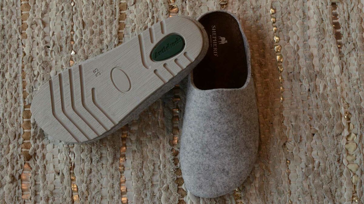 shepherd Isabell womens wool slippers