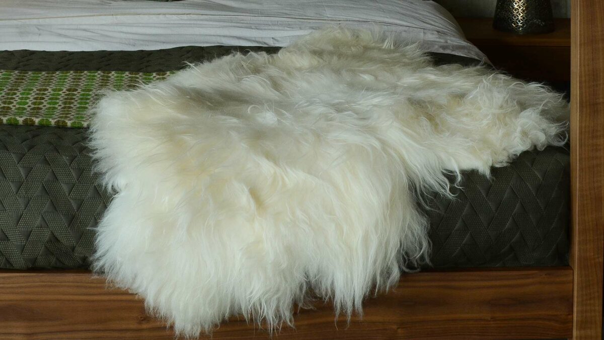 shepherd-Island-sheepskin-white